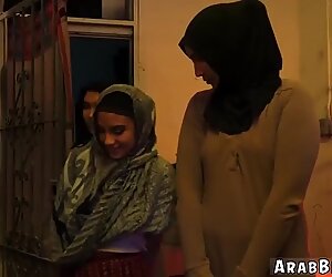 Araberin murmeln ficken pal s freund erstes mal afgan hurenhäuser existieren!