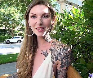 Miltrip milf penny archer futut greu în pov