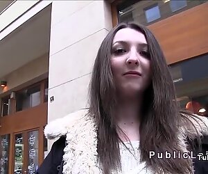 Halka açık açık yerler sikiş'ten halka açık oda