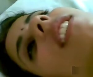 Indiai bhabhi ke chudai hotel ke bár me