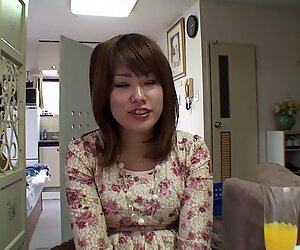 Megumi Iwabuchi prefers to finish her day with a blowjob and sex