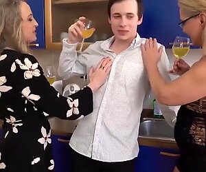 Großmütter ficken Jungs